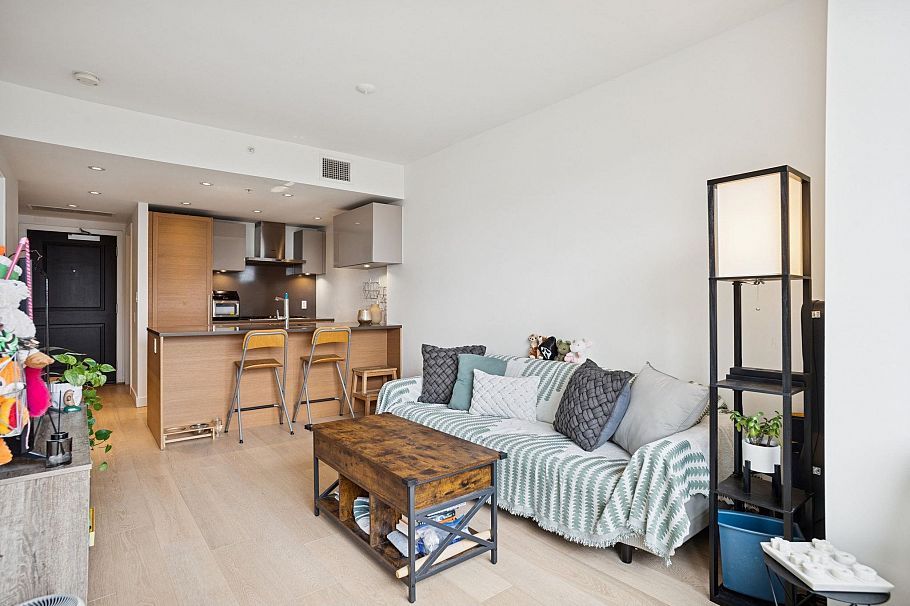 506 1515 Atlas Lane Vancouver, BC - 3