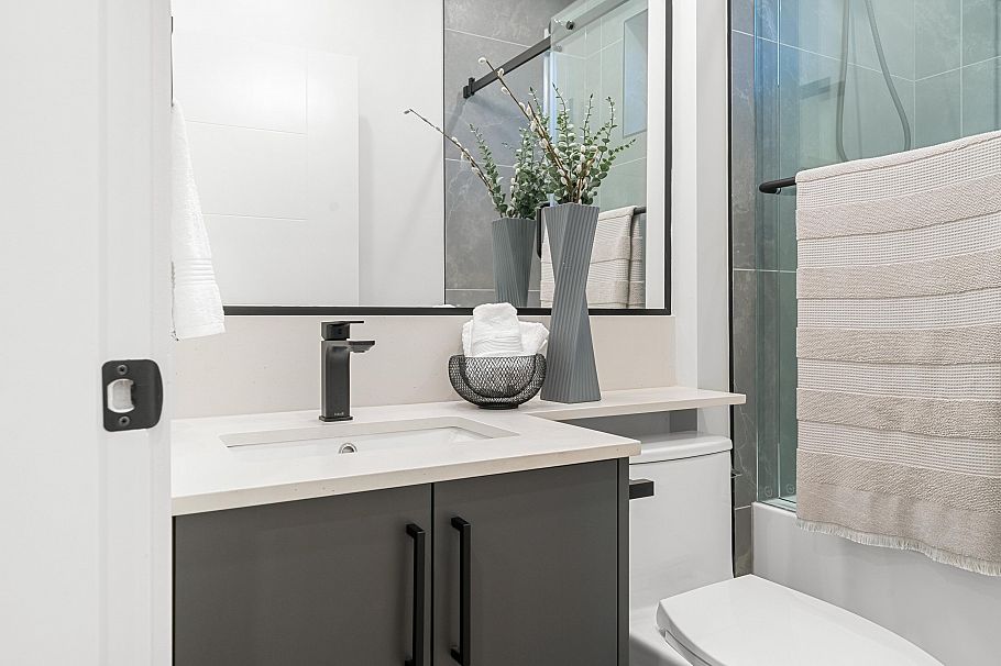 1810 E 55th Avenue Vancouver, BC - 29