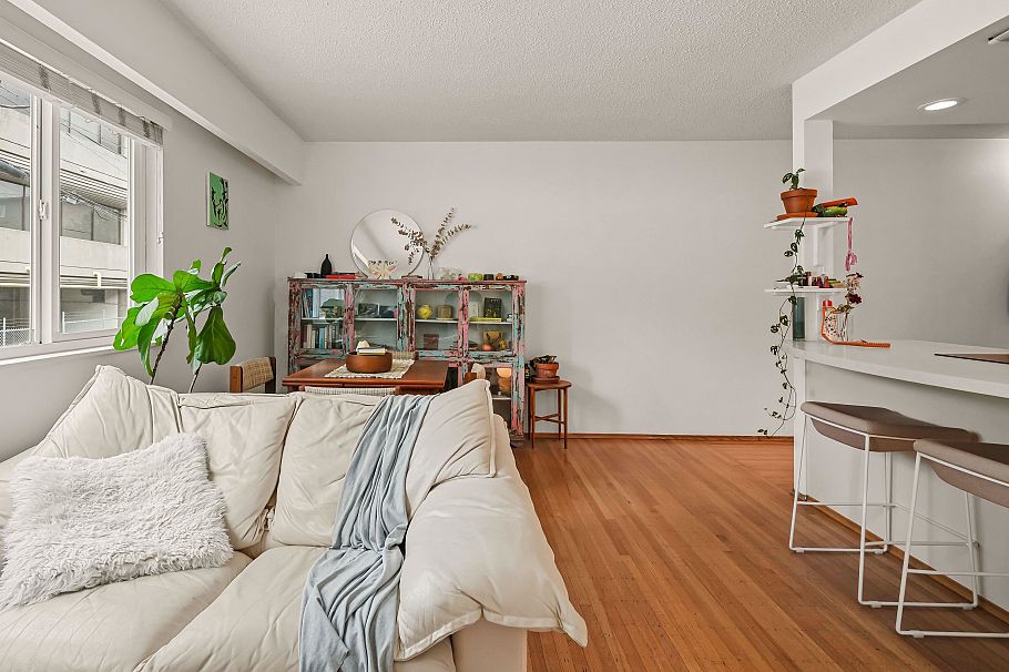 2 1235 W 10th Avenue Vancouver, BC - 9