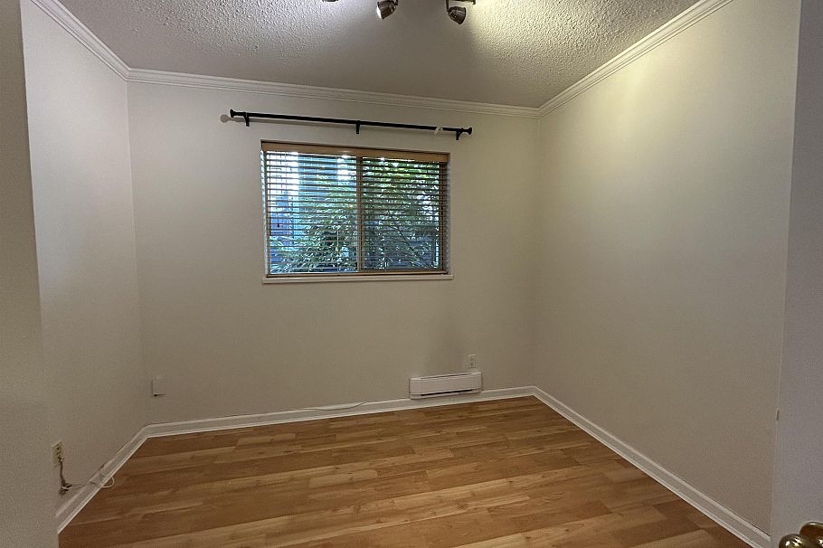 2358 W 6th Avenue Vancouver, BC - 26