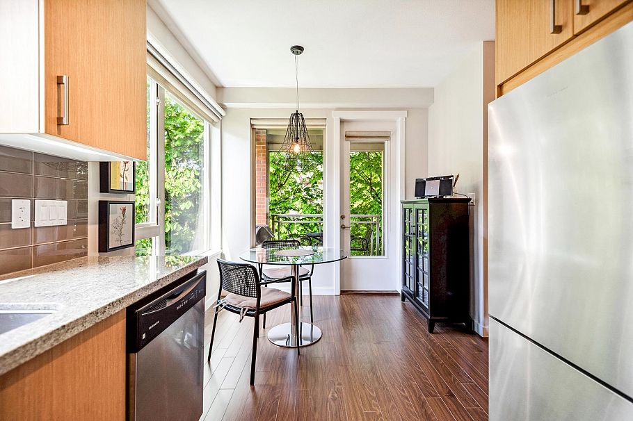 311 119 W 22nd Street North Vancouver, BC - 13