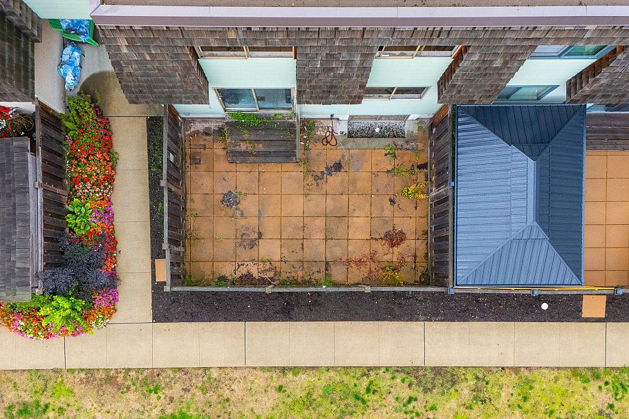 1122 Premier Street North Vancouver, BC - 23