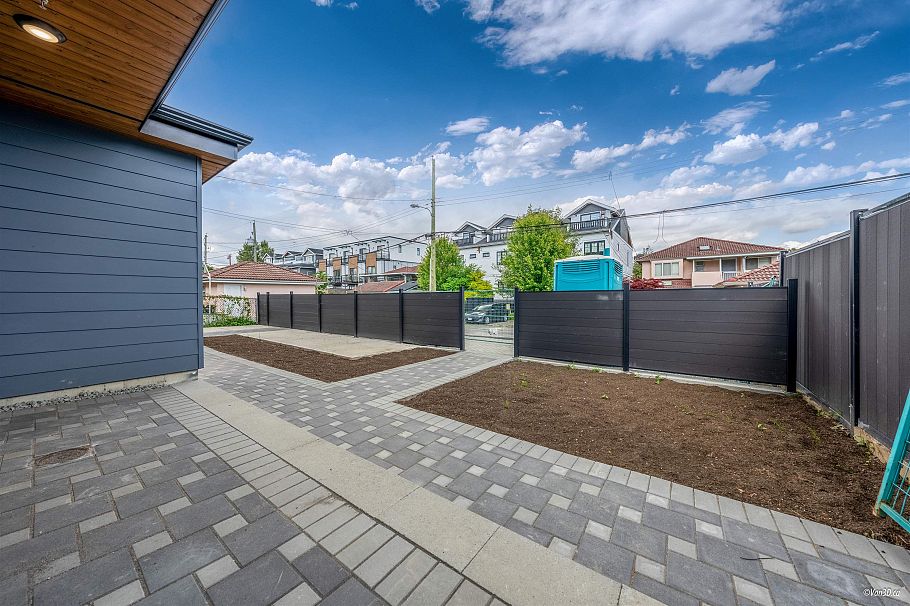 103 5092 Slocan Street Vancouver, BC - 12