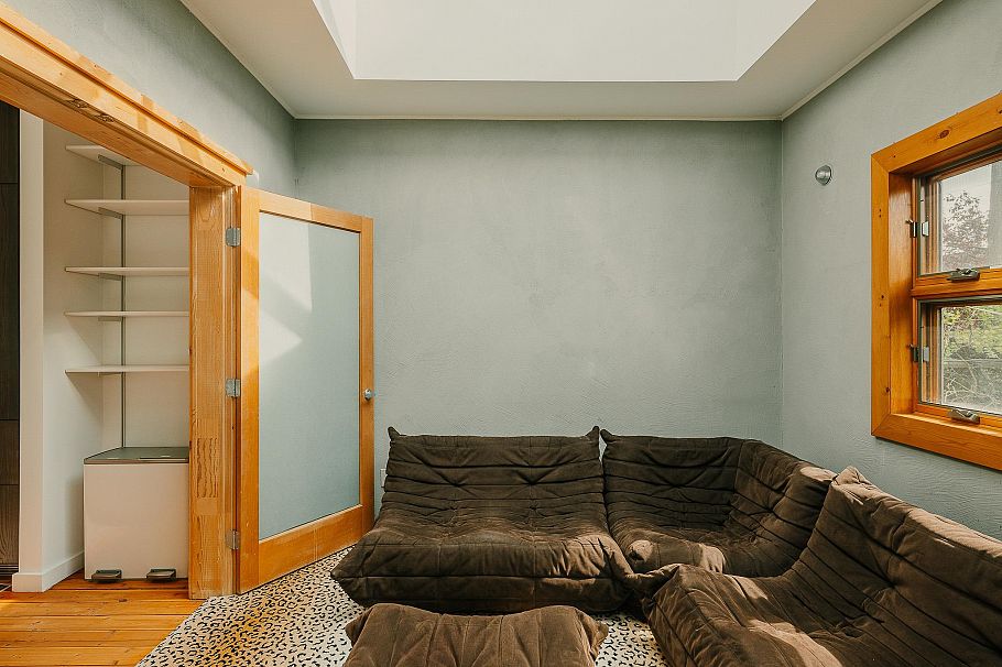 279 E 26th Avenue Vancouver, BC - 5