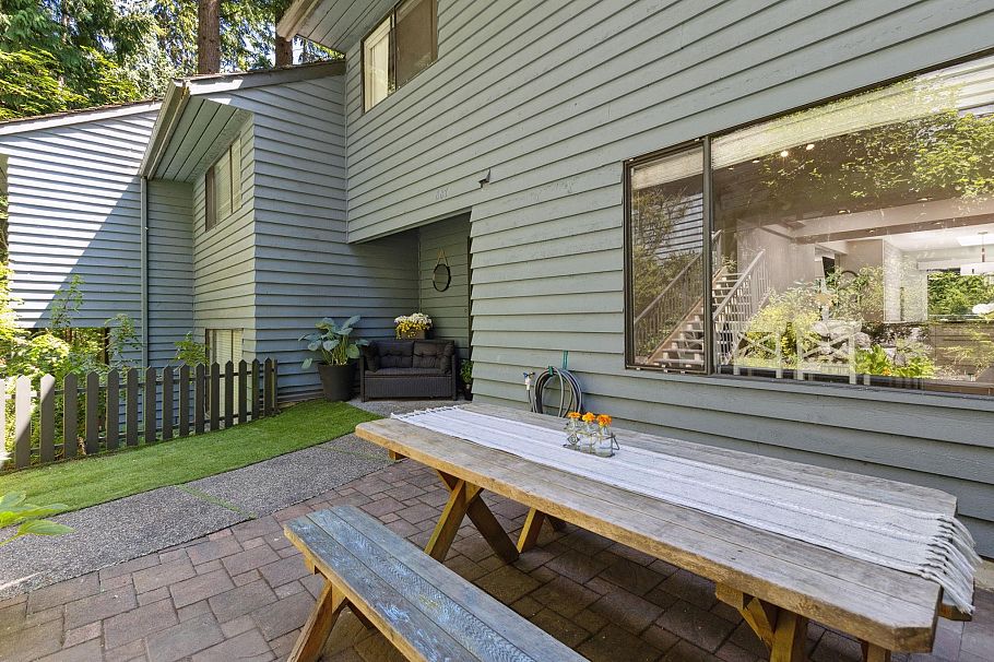 887 Frederick Road North Vancouver, BC - 32