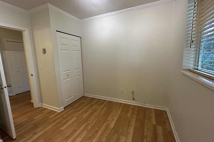 2358 W 6th Avenue Vancouver, BC - 27