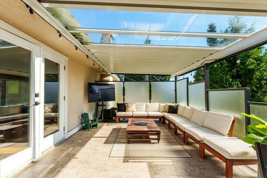 799 Plymouth Drive North Vancouver, BC - 9