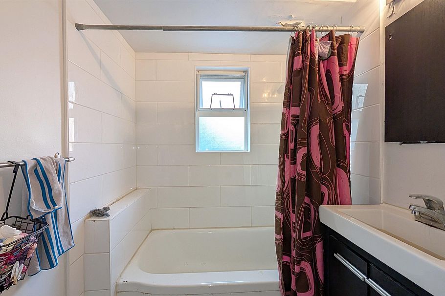 101 1075 W 13th Avenue Vancouver, BC - 12