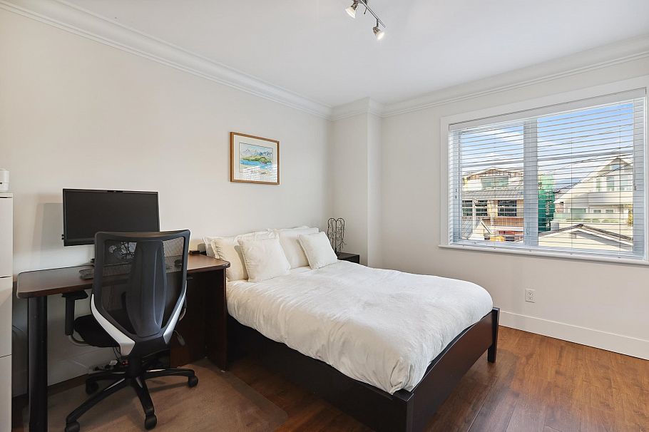 3487 W 2nd Avenue Vancouver, BC - 10