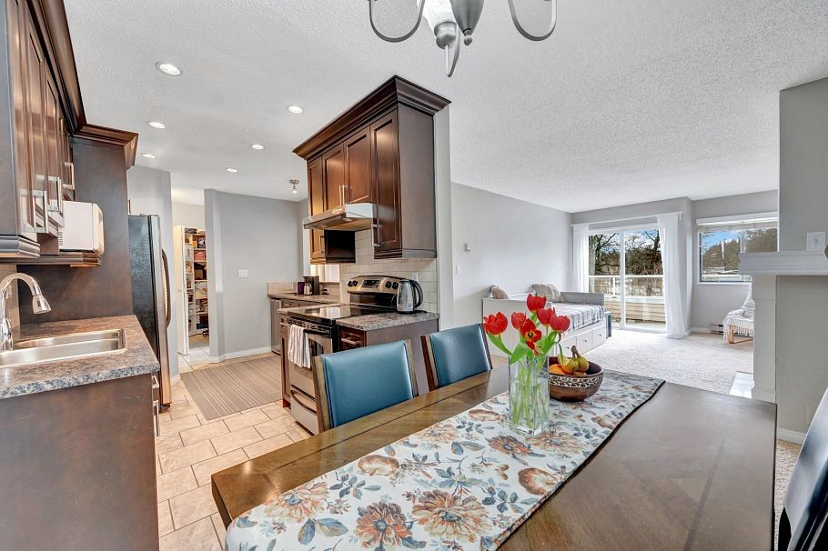 308 1155 Ross Road North Vancouver, BC - 6