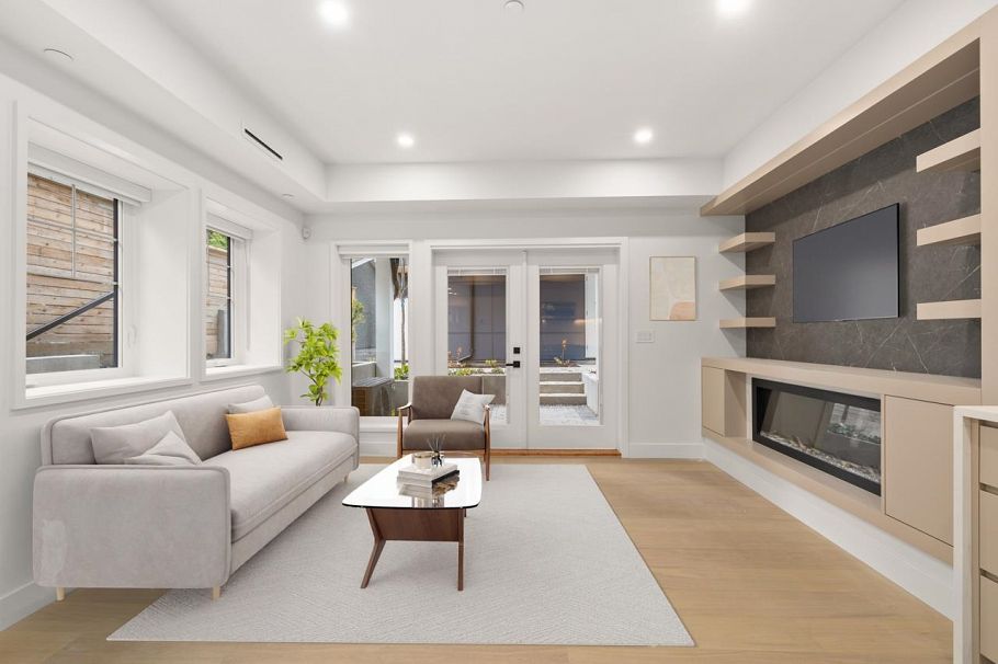 2432 W 49th Avenue Vancouver, BC - 4