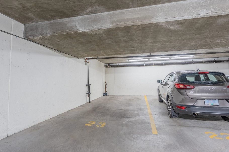 416 960 Lynn Valley Road North Vancouver, BC - 32