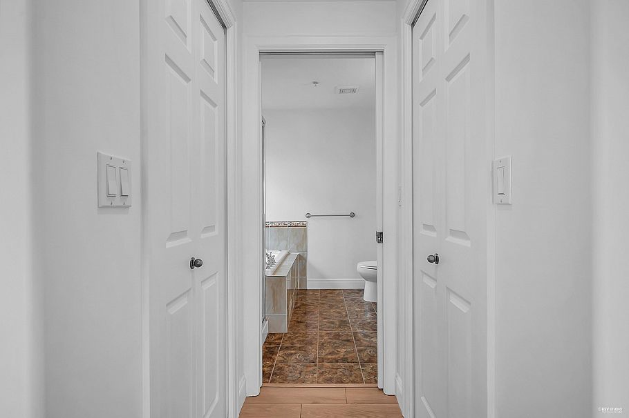 7938 Victoria Drive Vancouver, BC - 21