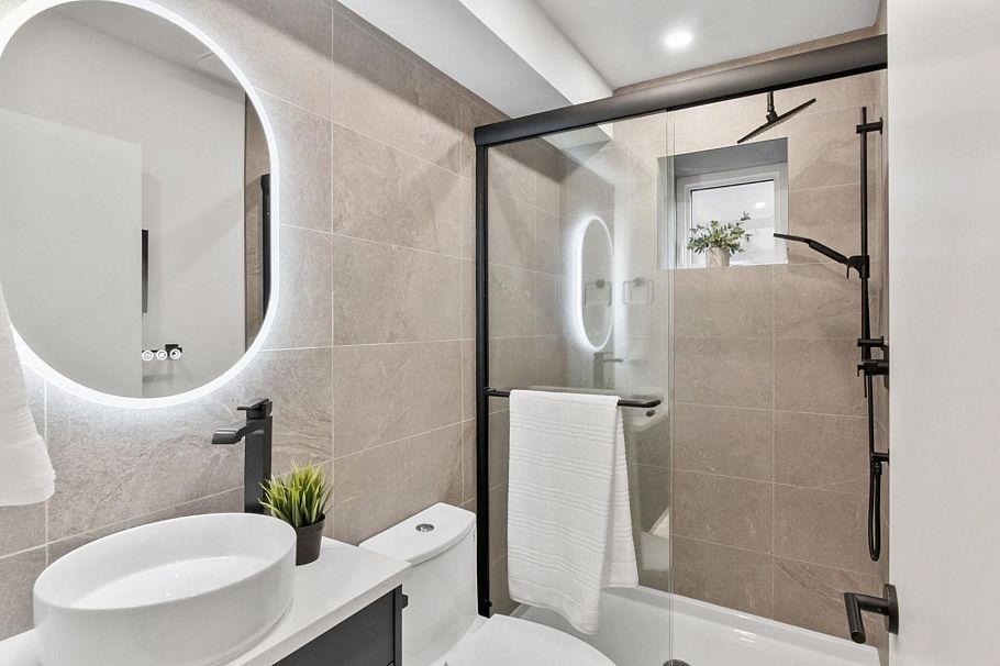 525 E 11th Avenue Vancouver, BC - 11