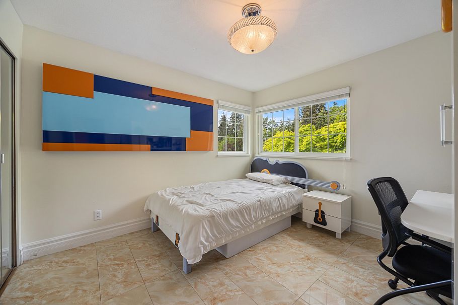 1766 Emerson Court North Vancouver, BC - 20