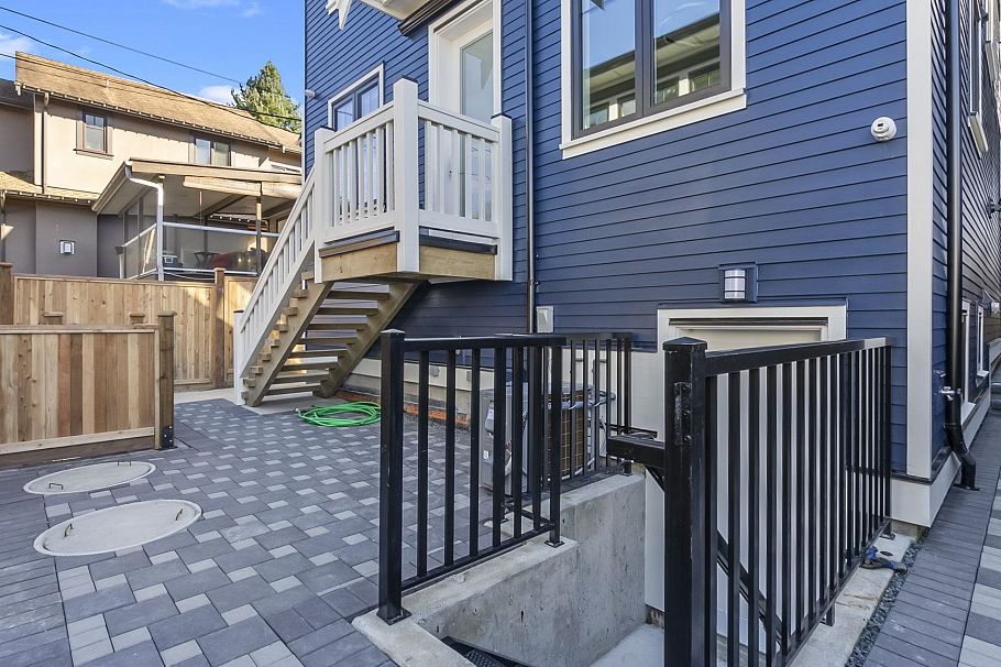 525 E 11th Avenue Vancouver, BC - 34