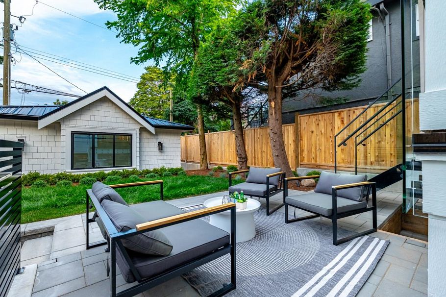 5080 Prince Edward Street Vancouver, BC - 11