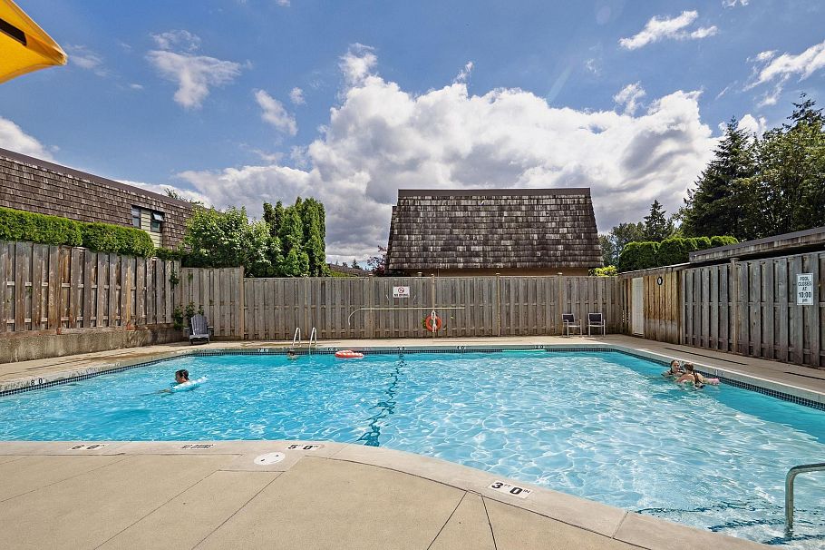 1142 Premier Street North Vancouver, BC - 32