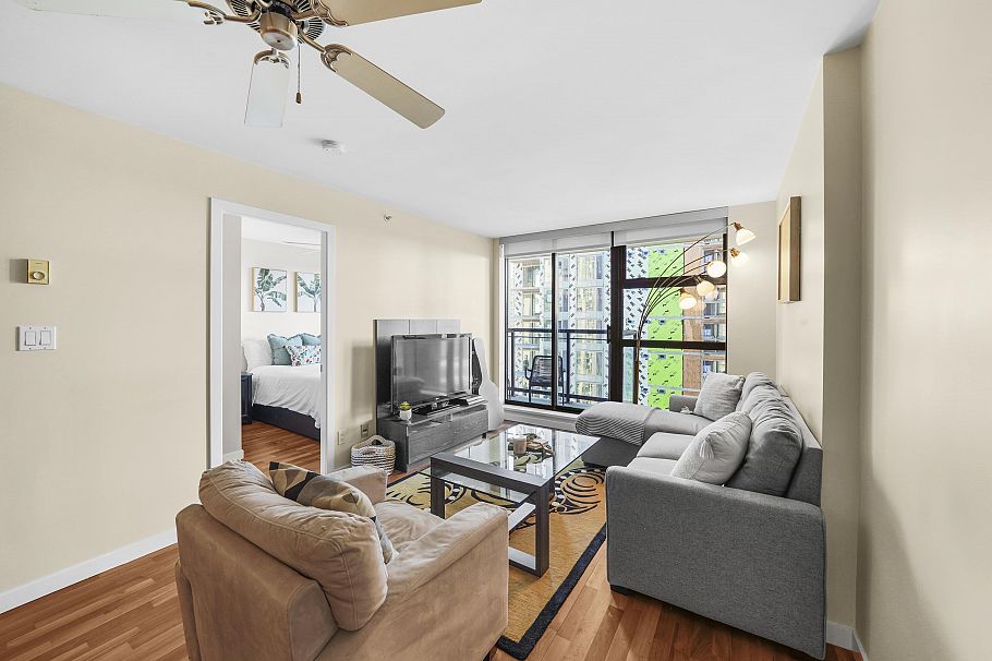 2107 1295 Richards Street Vancouver, BC - 3