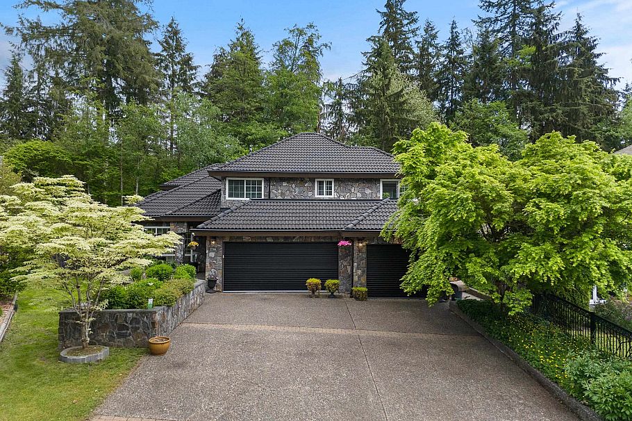 1766 Emerson Court North Vancouver, BC - 2