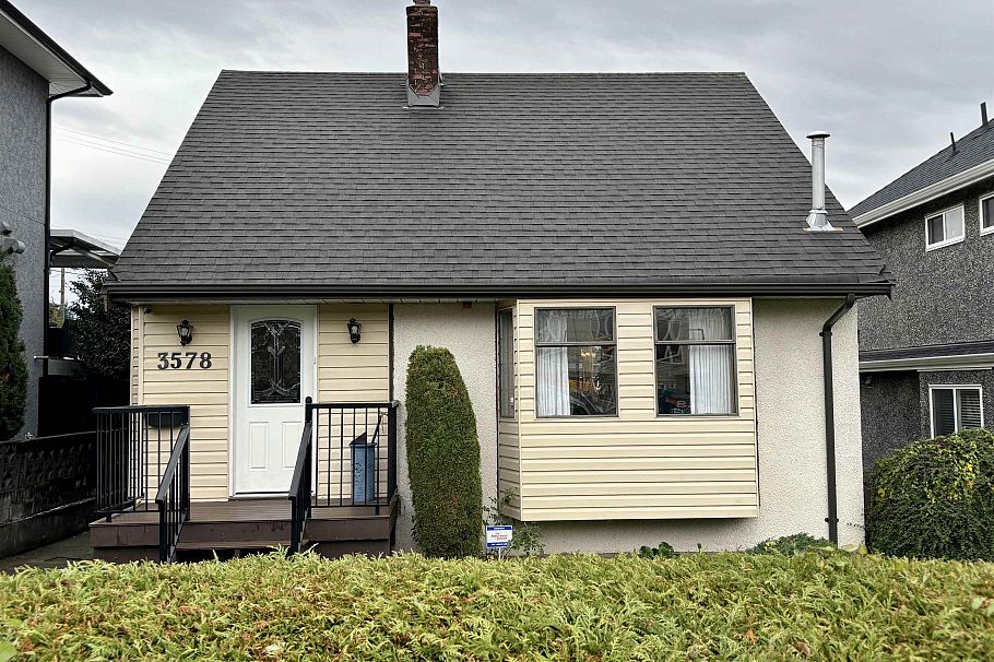 3578 Haida Drive Vancouver, BC - 1