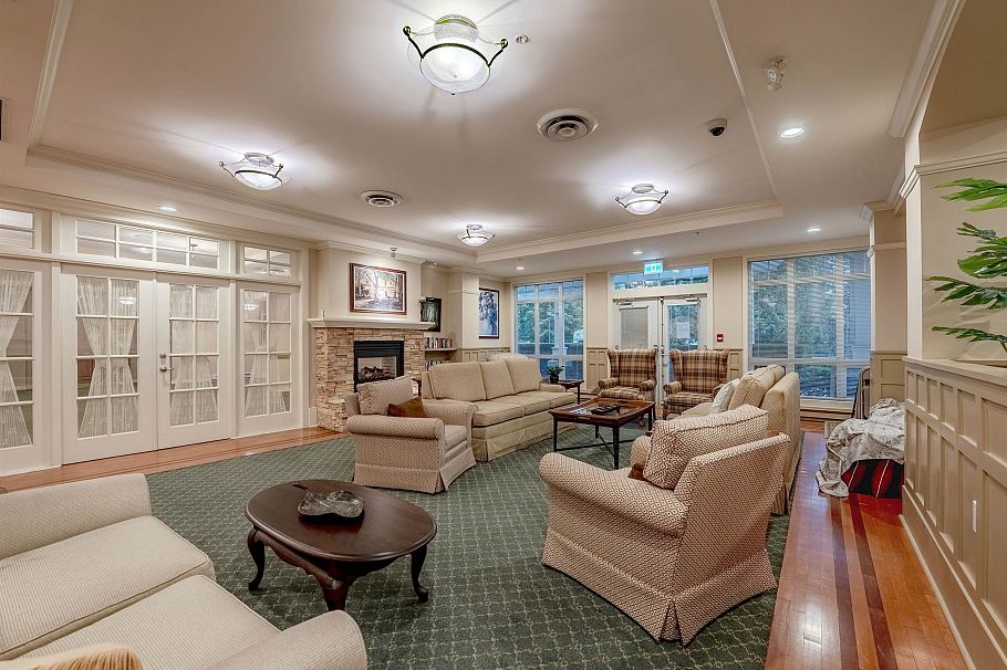 416 960 Lynn Valley Road North Vancouver, BC - 23