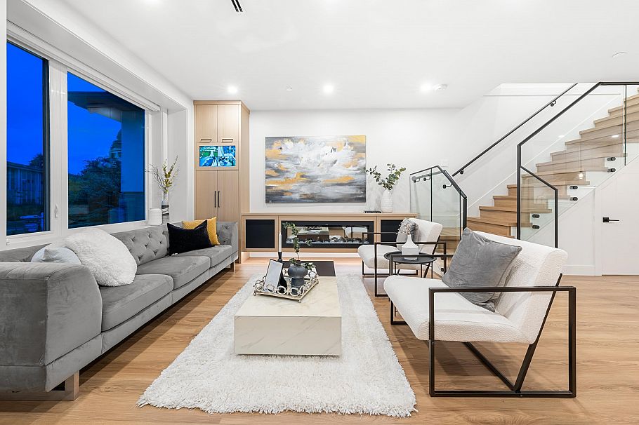 1810 E 55th Avenue Vancouver, BC - 2