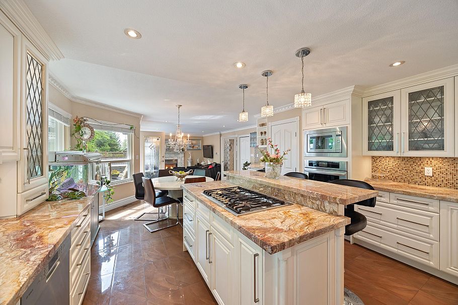 1766 Emerson Court North Vancouver, BC - 9