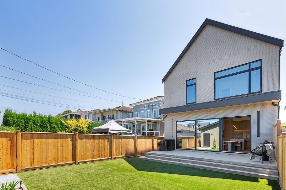 2 1243 E 27th Avenue Vancouver, BC - 24