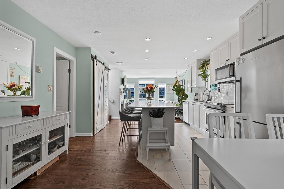 305 2110 Cornwall Avenue Vancouver, BC - 6