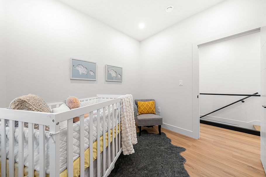 1810 E 55th Avenue Vancouver, BC - 26