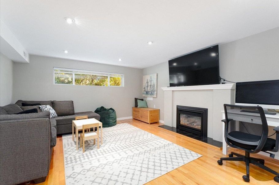 799 Plymouth Drive North Vancouver, BC - 19