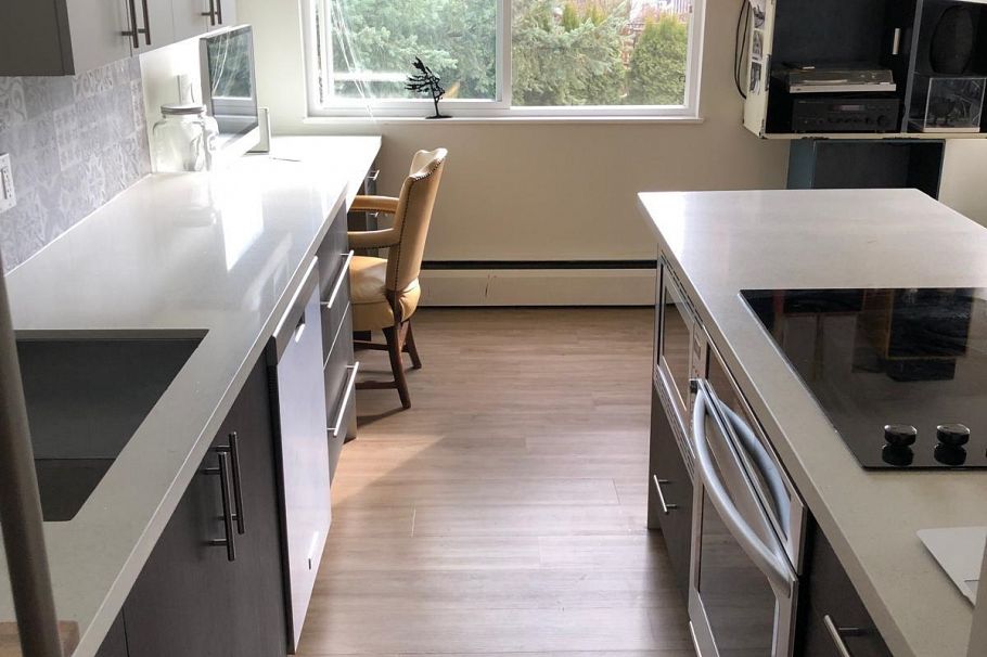 213 36 E 14 Avenue Vancouver, BC - 9