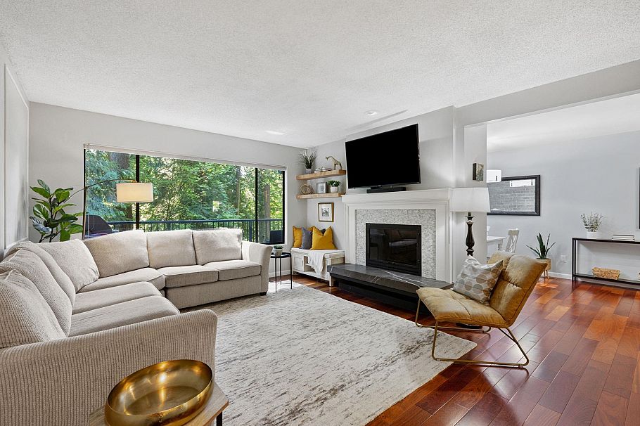 887 Frederick Road North Vancouver, BC - 1