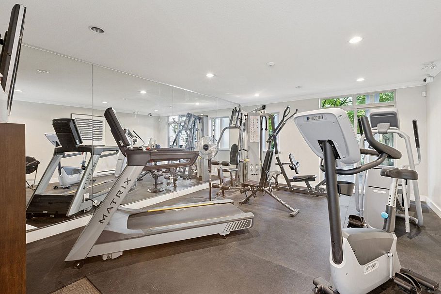 22 728 W 14th Street North Vancouver, BC - 24