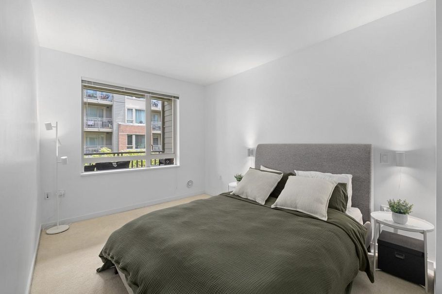 304 139 W 22nd Street North Vancouver, BC - 13