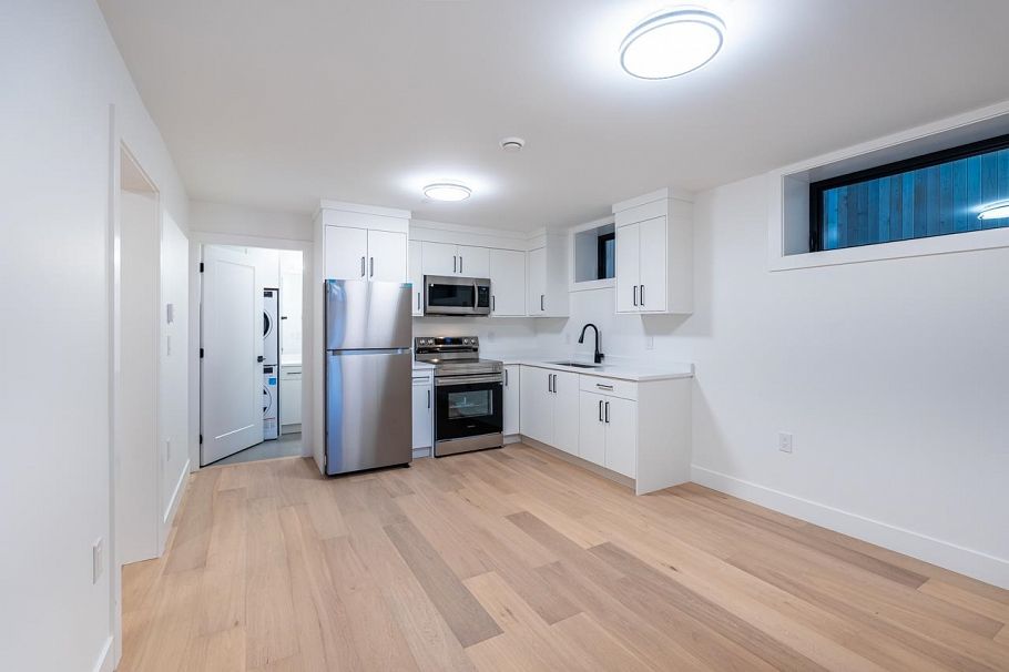 5080 Prince Edward Street Vancouver, BC - 13