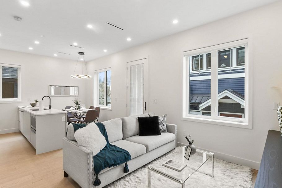 525 E 11th Avenue Vancouver, BC - 1