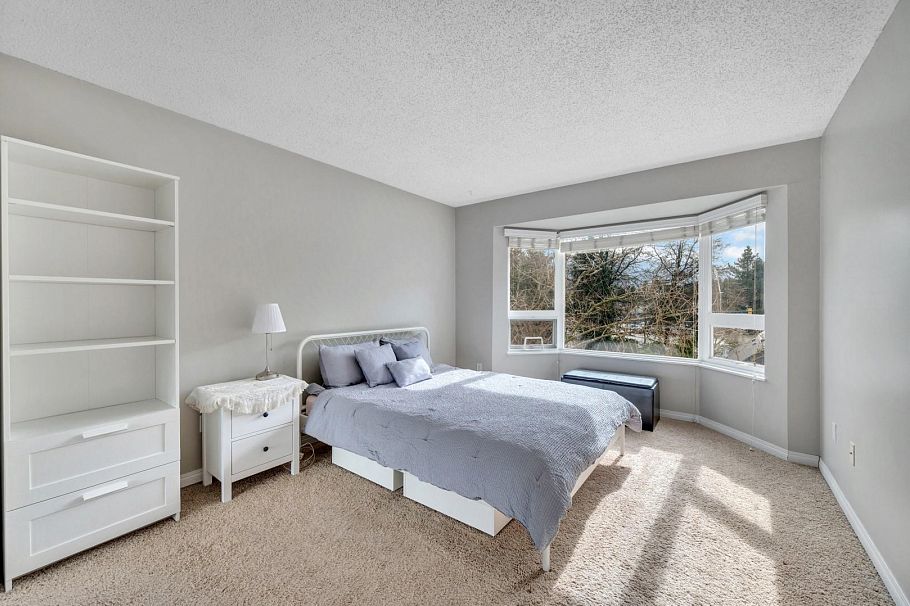 308 1155 Ross Road North Vancouver, BC - 12