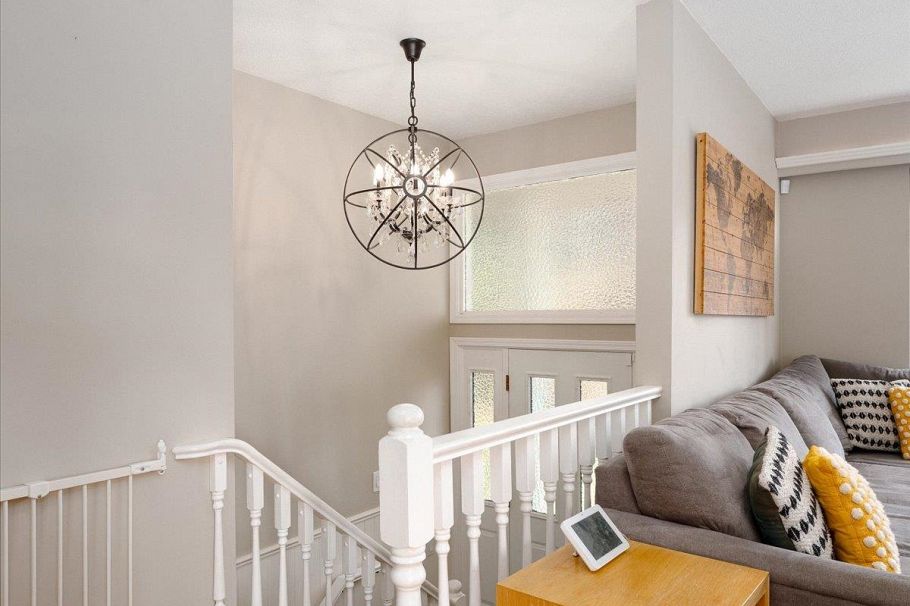 799 Plymouth Drive North Vancouver, BC - 18