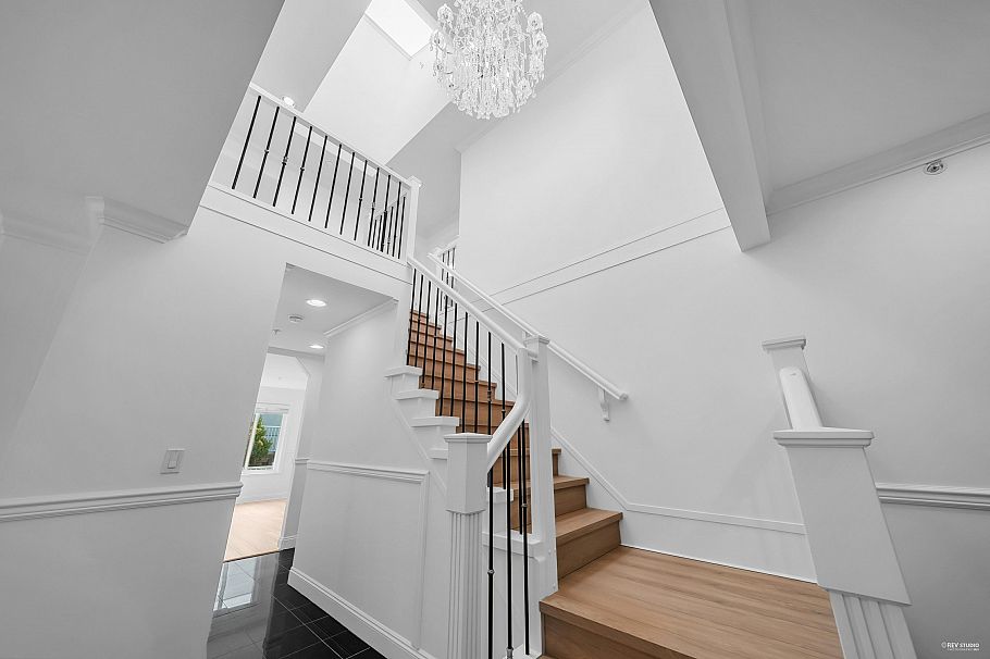 7938 Victoria Drive Vancouver, BC - 10