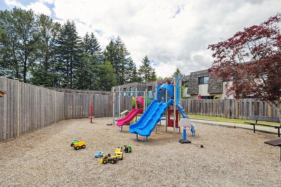 1142 Premier Street North Vancouver, BC - 33