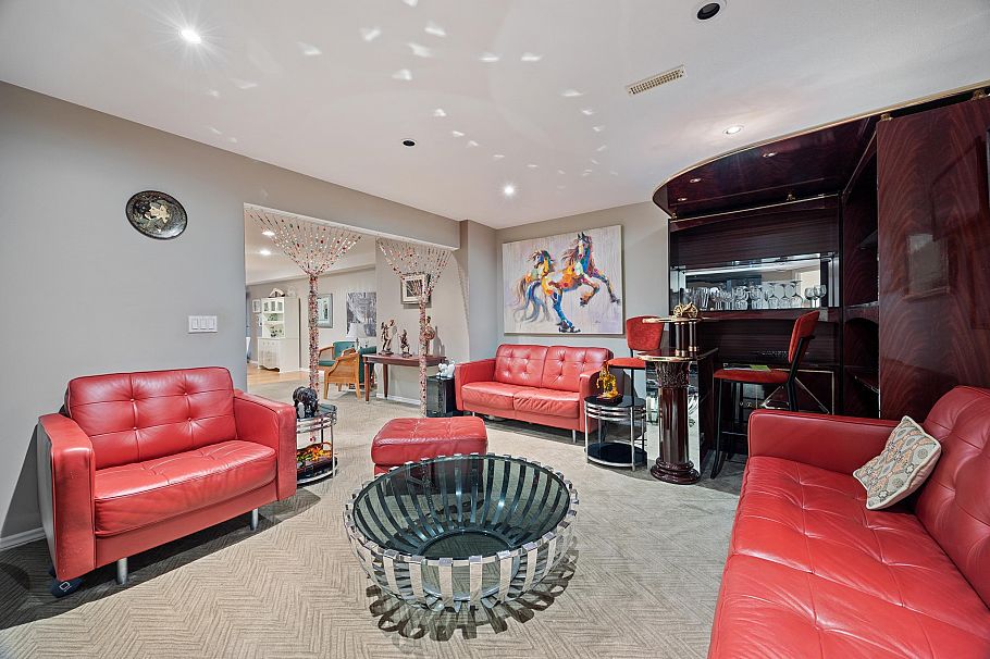 1766 Emerson Court North Vancouver, BC - 24