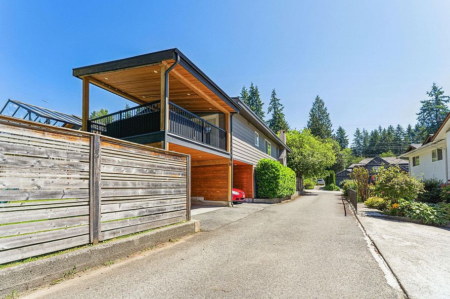 3673 Hoskins Road North Vancouver, BC - 36