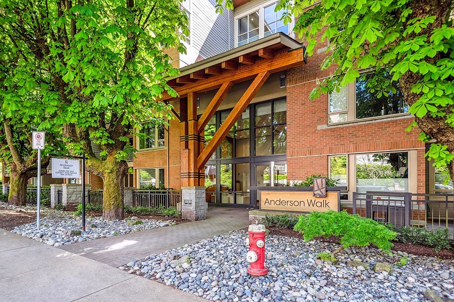 311 119 W 22nd Street North Vancouver, BC - 1