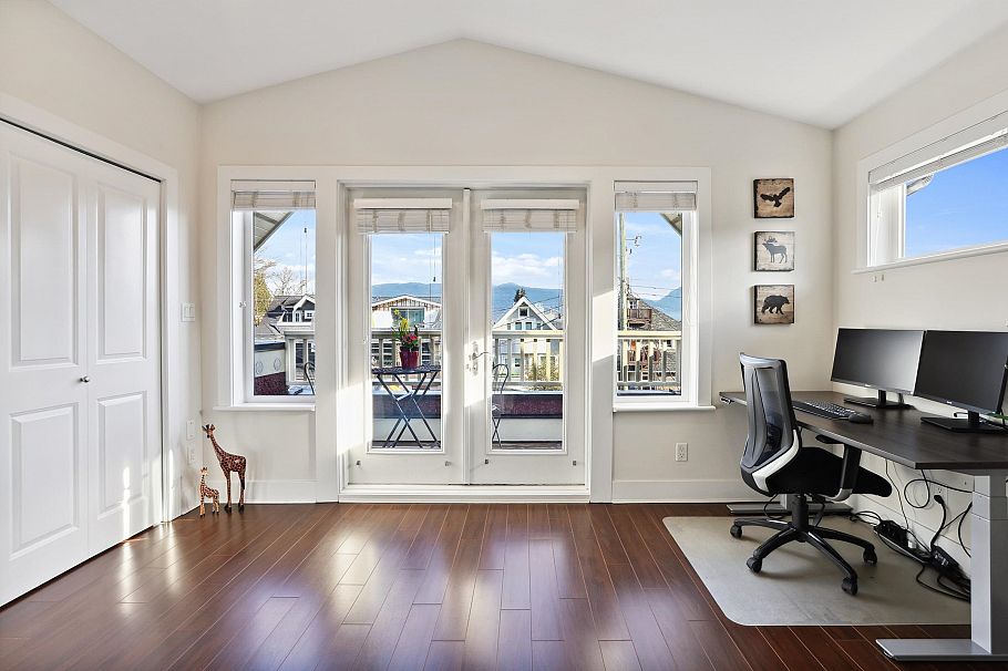 3487 W 2nd Avenue Vancouver, BC - 12