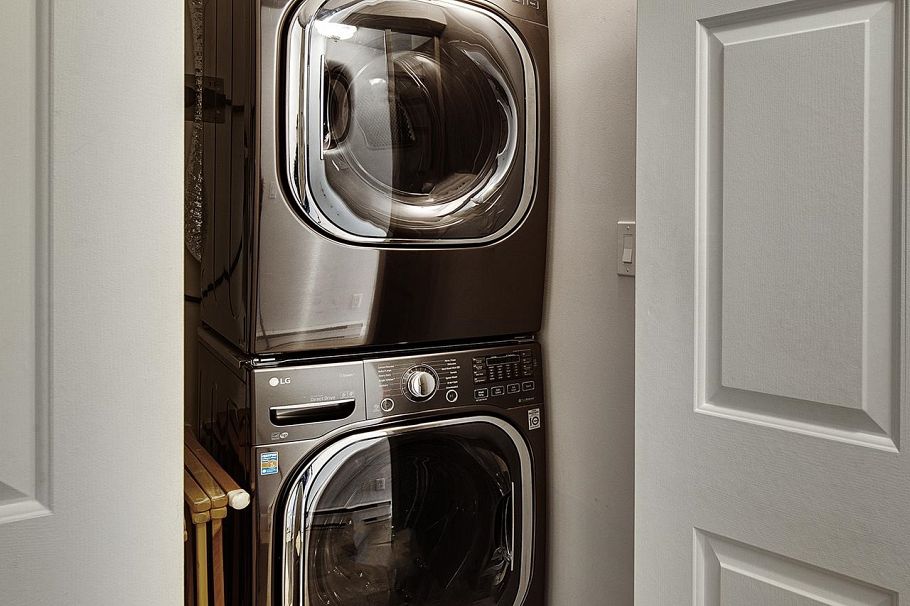 203 985 W 10th Avenue Vancouver, BC - 22