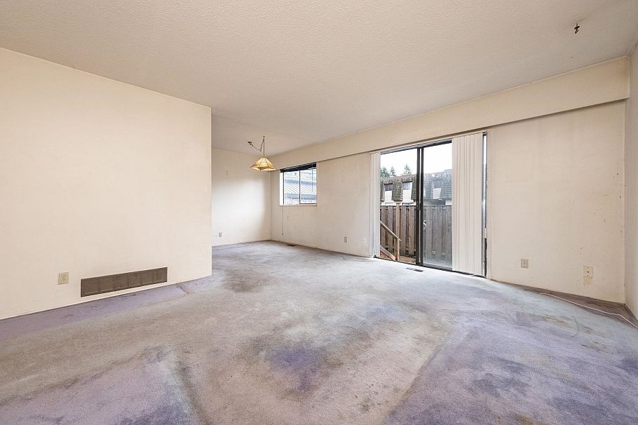 1122 Premier Street North Vancouver, BC - 4