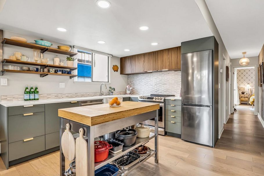 801 1165 Burnaby Street Vancouver, BC - 2