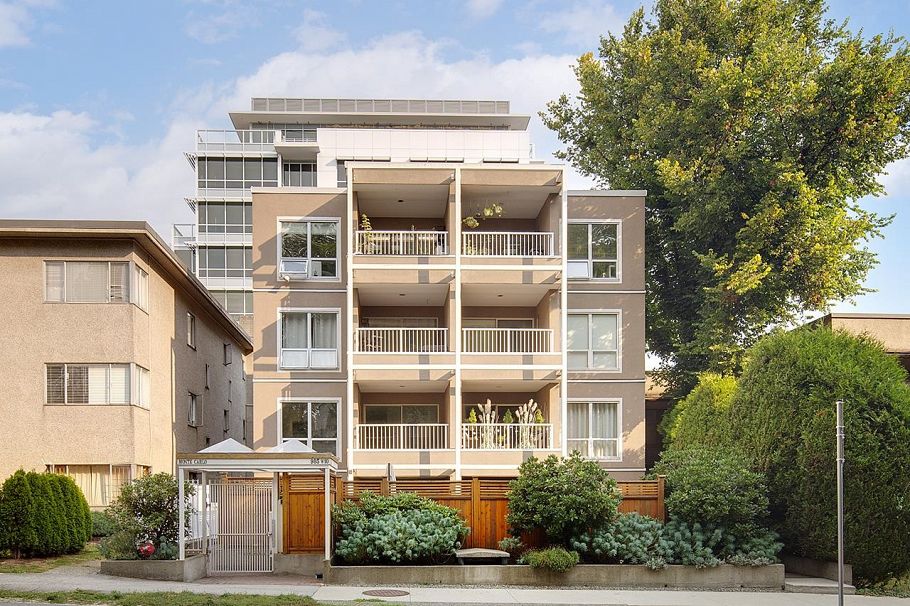 203 985 W 10th Avenue Vancouver, BC - 1